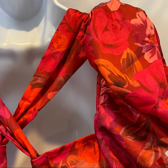 For Love & Lemons Alia cross front floral crop top in red size L NWT - Picture 7 of 13